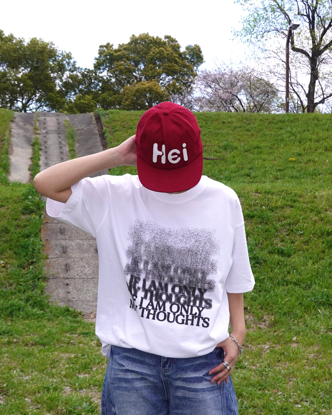 グラフィックプリントルーズTシャツ K3136