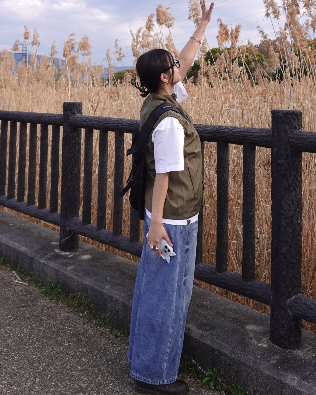 グラフィックプリントルーズTシャツ K3136