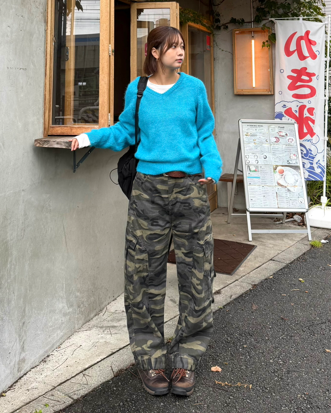 Vネックルーズカラーニット K3508