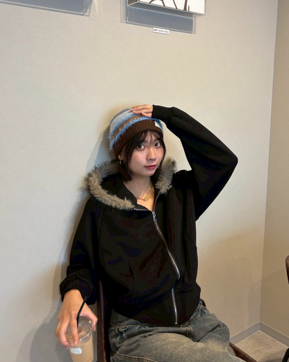 【即納】ファーフードロゴジップパーカー　K5012