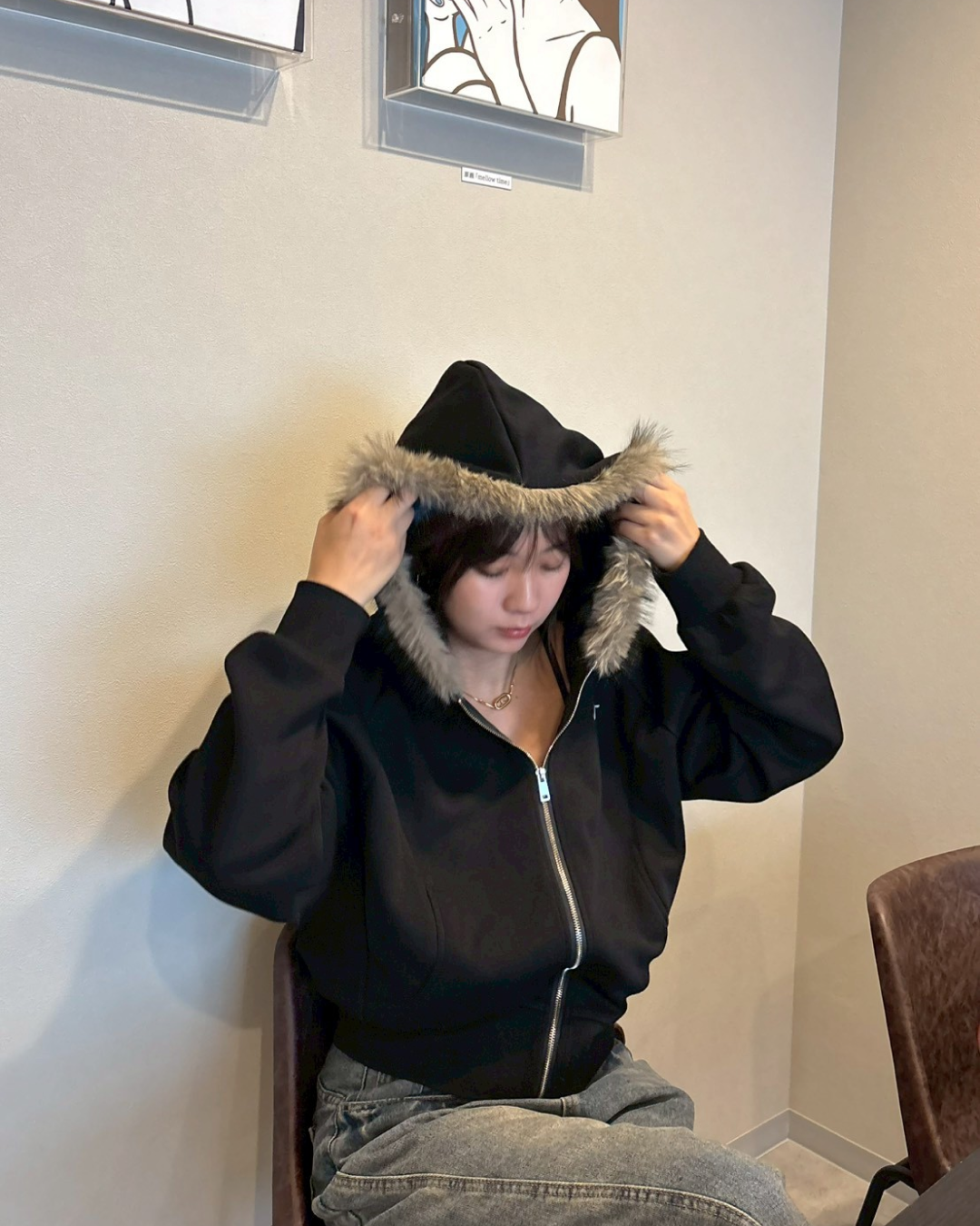 【即納】ファーフードロゴジップパーカー　K5012