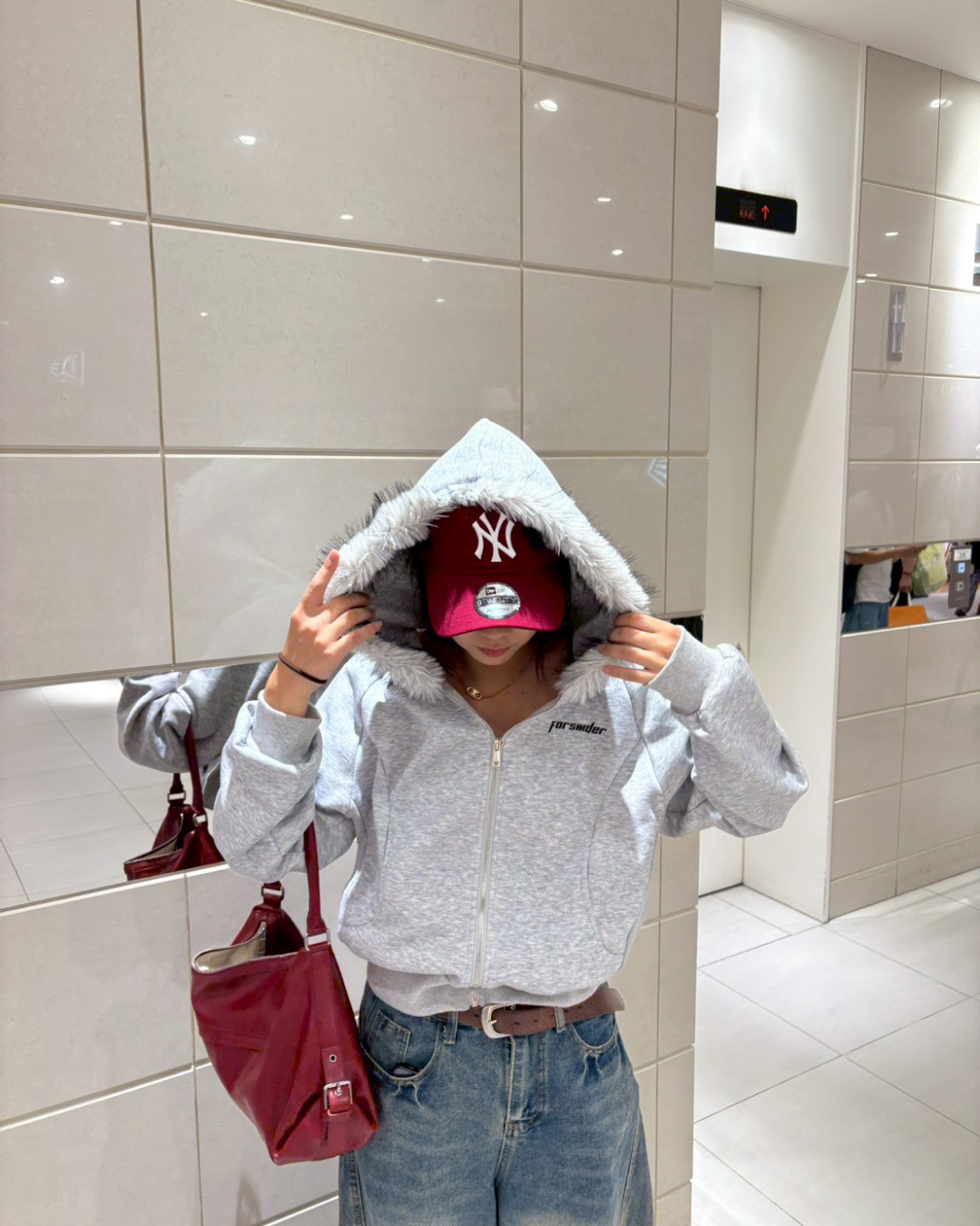 【即納】ファーフードロゴジップパーカー　K5012