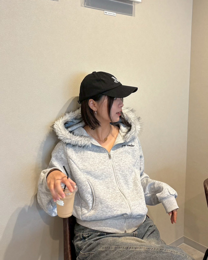 【即納】ファーフードロゴジップパーカー　K5012