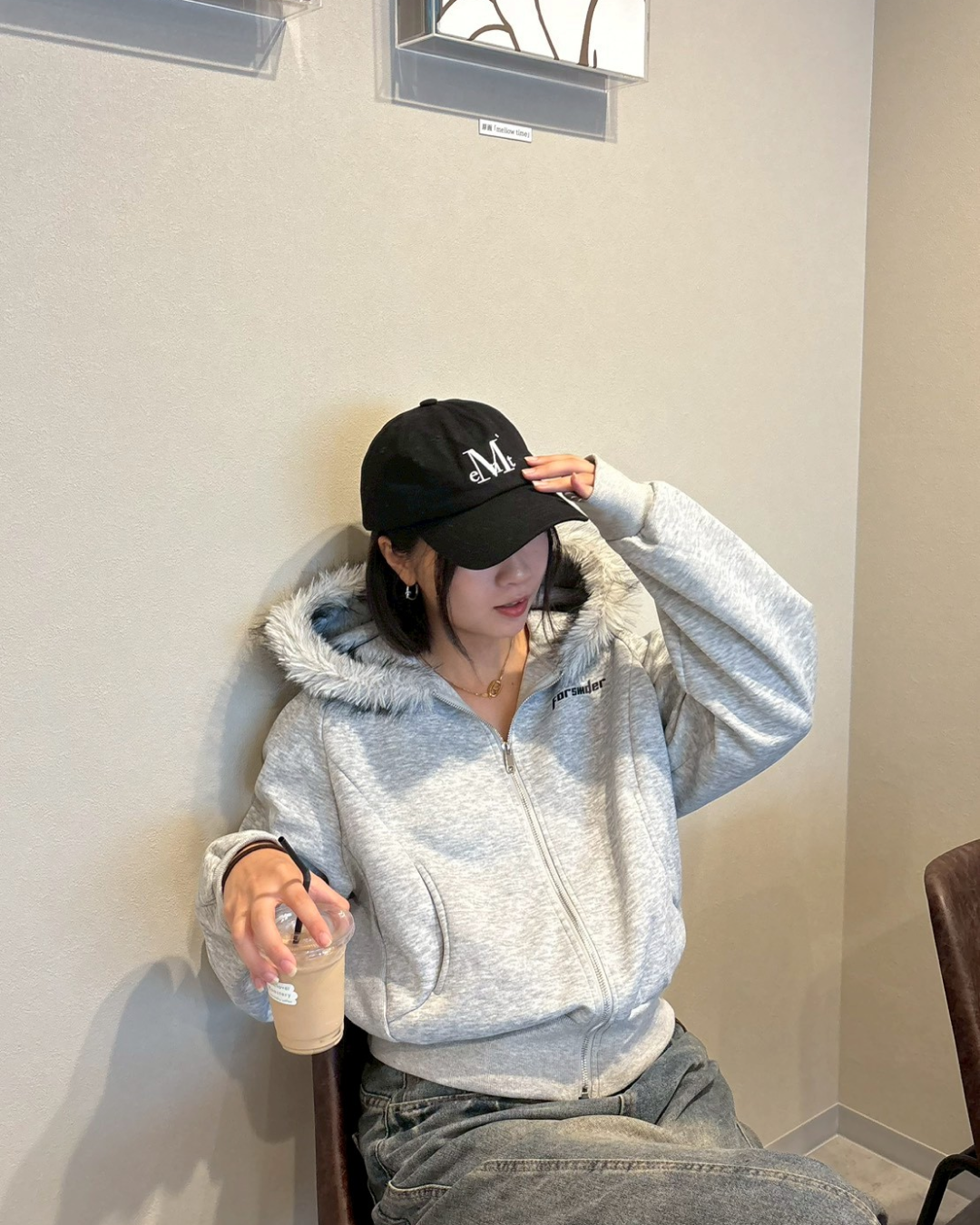 【即納】ファーフードロゴジップパーカー　K5012