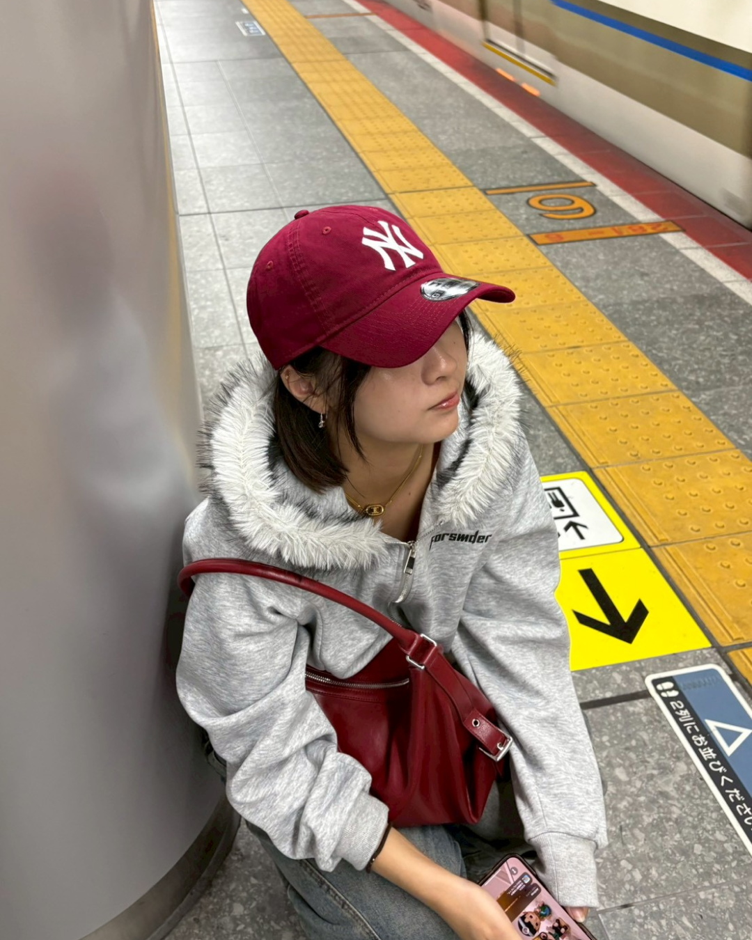 【即納】ファーフードロゴジップパーカー　K5012