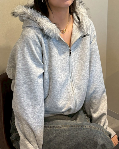 【即納】ファーフードロゴジップパーカー　K5012