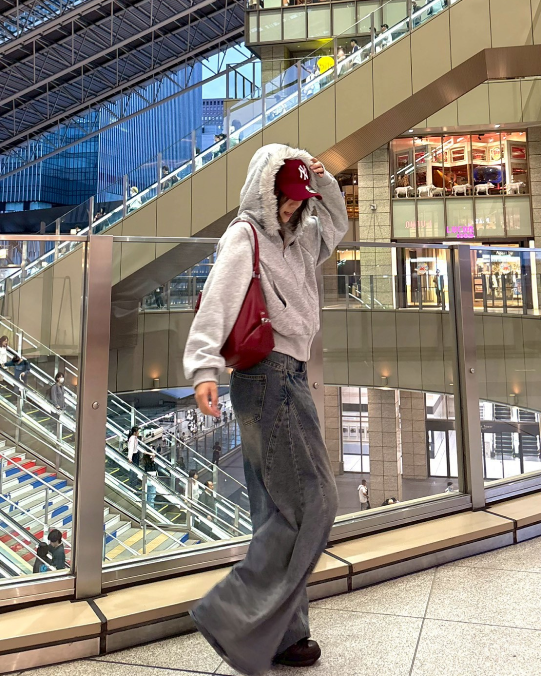 【即納】ファーフードロゴジップパーカー　K5012