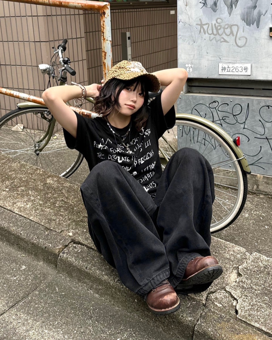 カリグラフィーTシャツ KM1065 – YOLO（ヨロ）｜ファッション通販