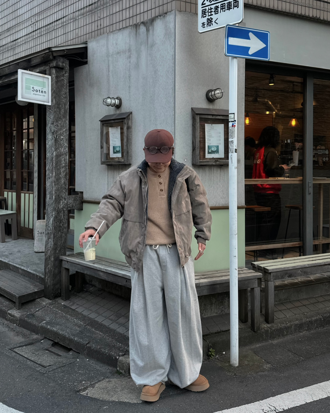 【一部即納】ラウンドネックボタンニット KA1240