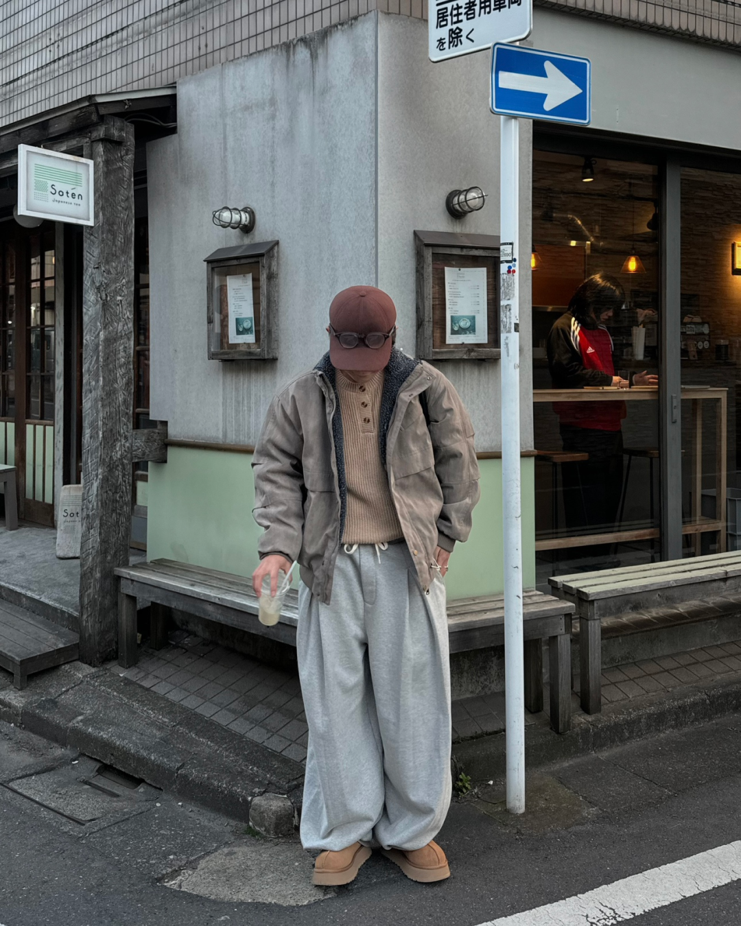 【一部即納】ラウンドネックボタンニット KA1240