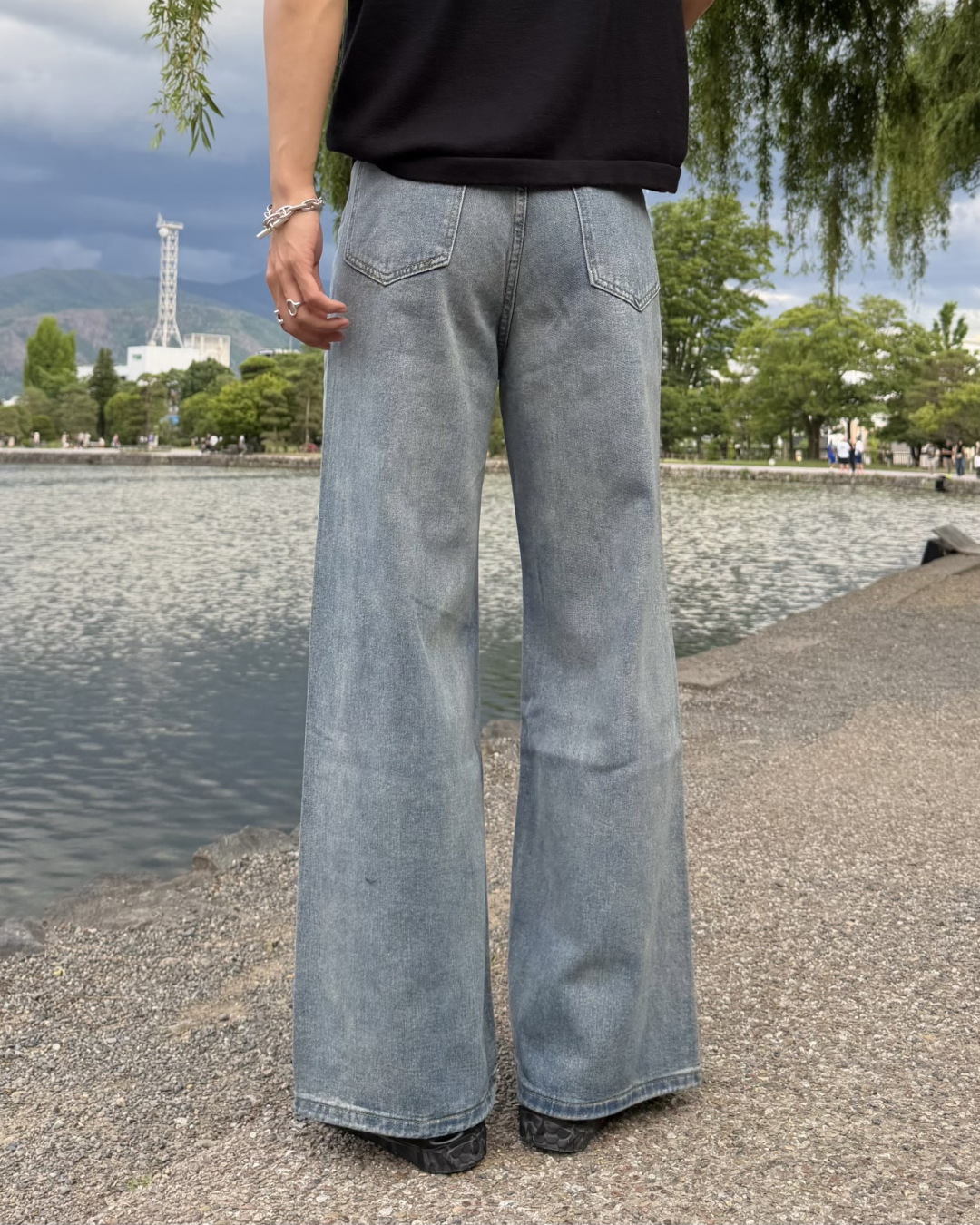 ウォッシュセミフレアデニムパンツ KA7327