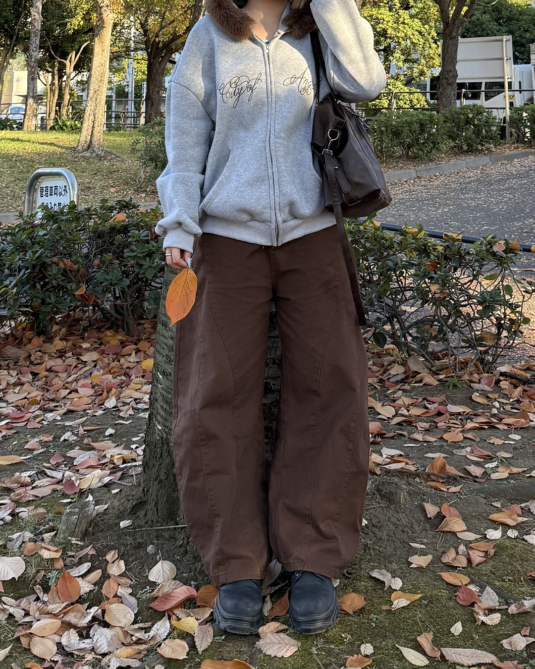 ルーズシルエットファージップアップフーディ
KC0180