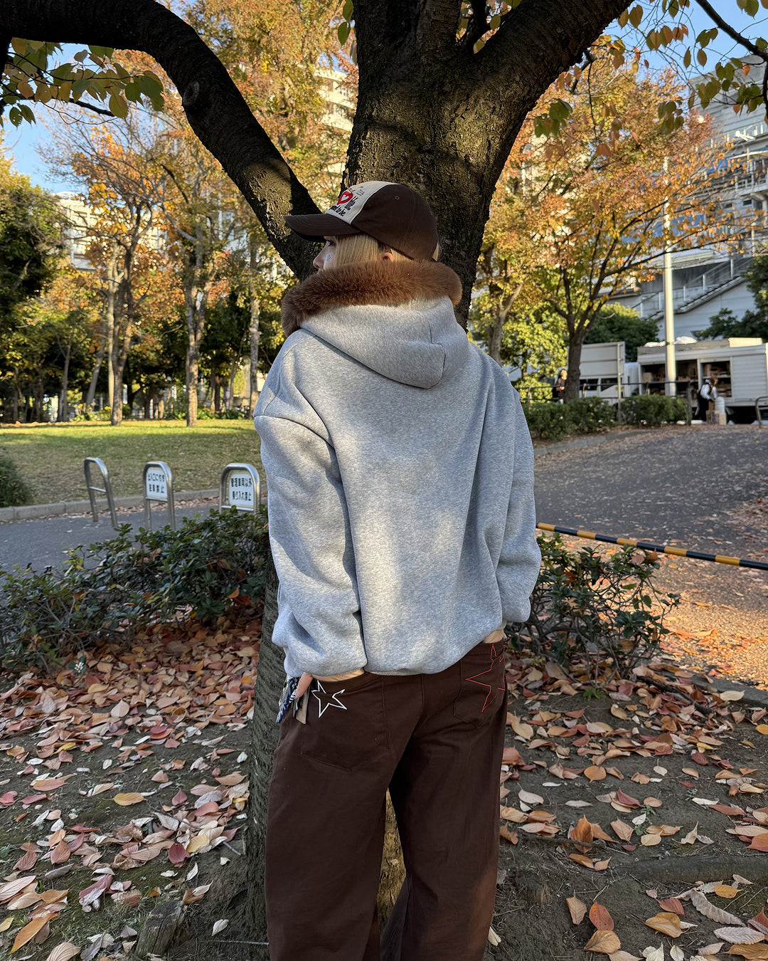 ルーズシルエットファージップアップフーディ
KC0180