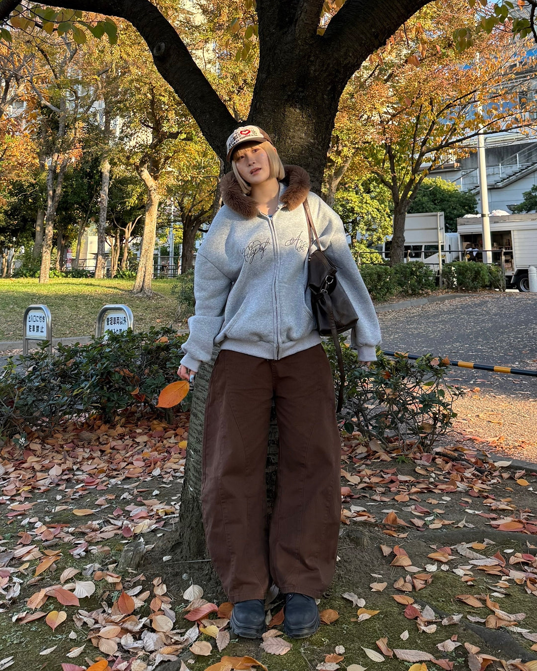 ルーズシルエットファージップアップフーディ
KC0180