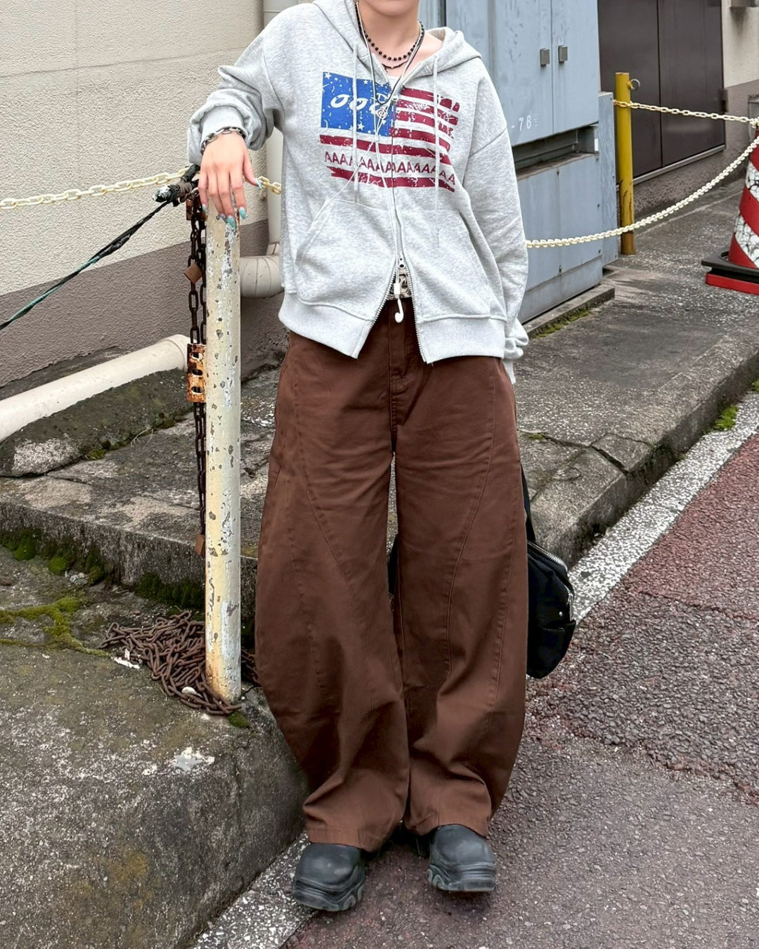 バックデザインバルーンデニムパンツ KC0182