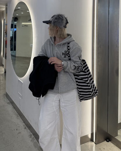 アーム刺繍スウェットフーディー
KC0208