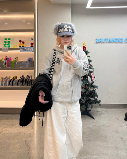 アーム刺繍スウェットフーディー
KC0208