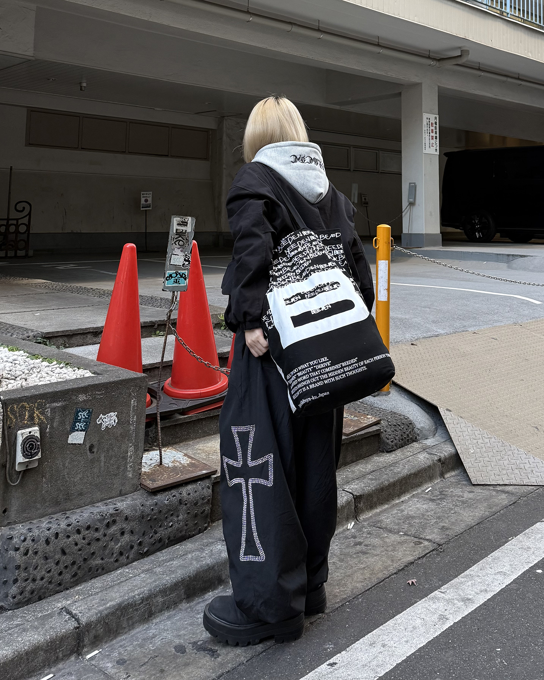 ウエストファークロスラメバルーンパンツ
KC0214