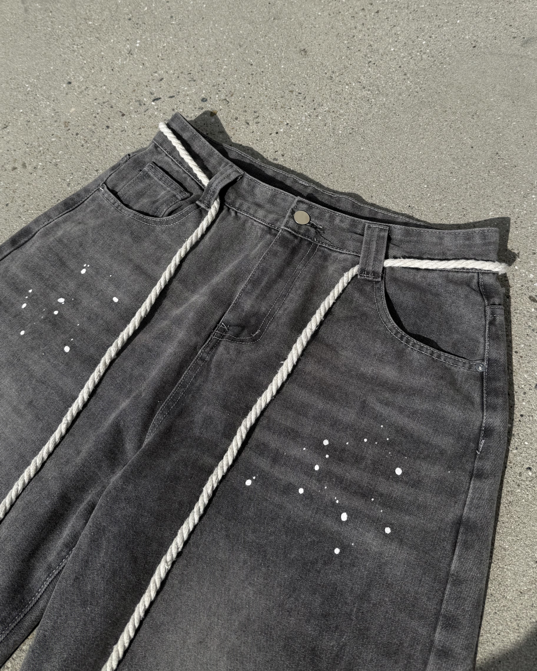 ワイドカーブペイントデザイングレーデニムパンツ KC0303