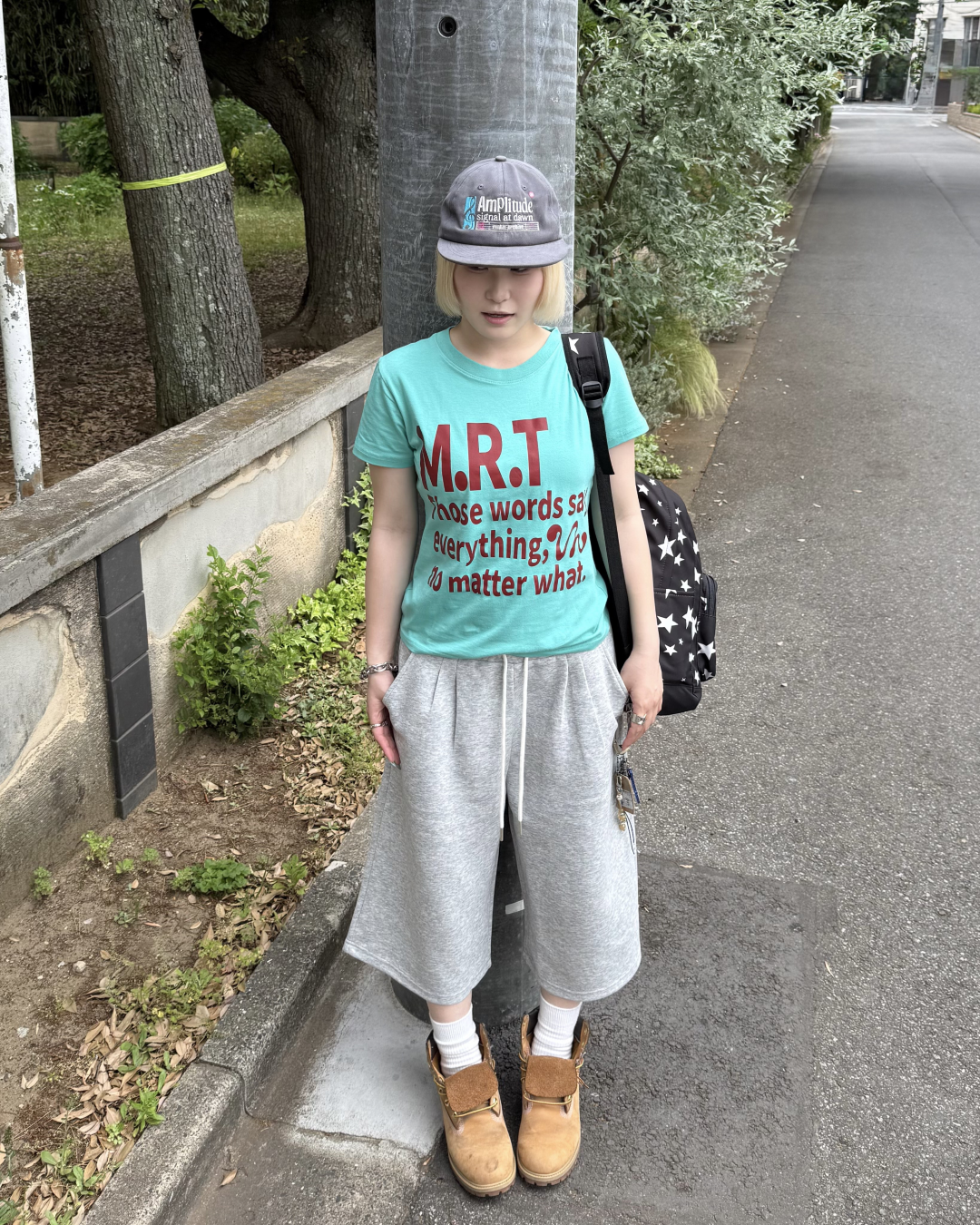 ルーズフィットクロップドスウェットパンツ
KC0283