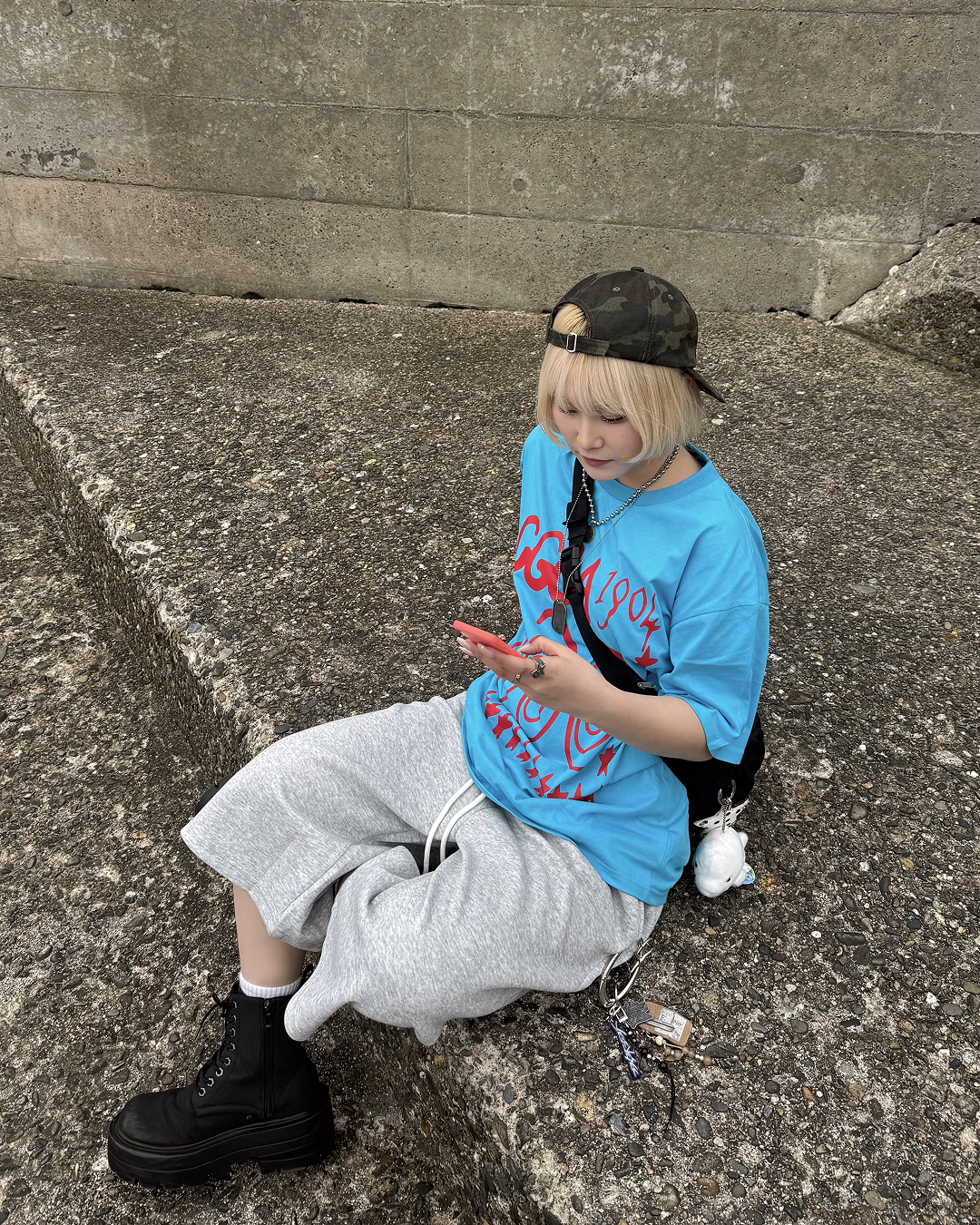 スパイラルグラフィックオーバーTシャツ KC0344