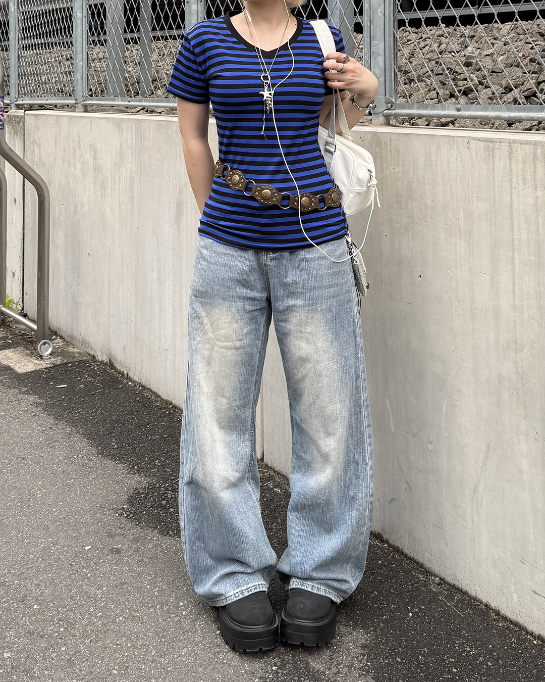 VネックストライプスリムウエストTシャツ KC0348