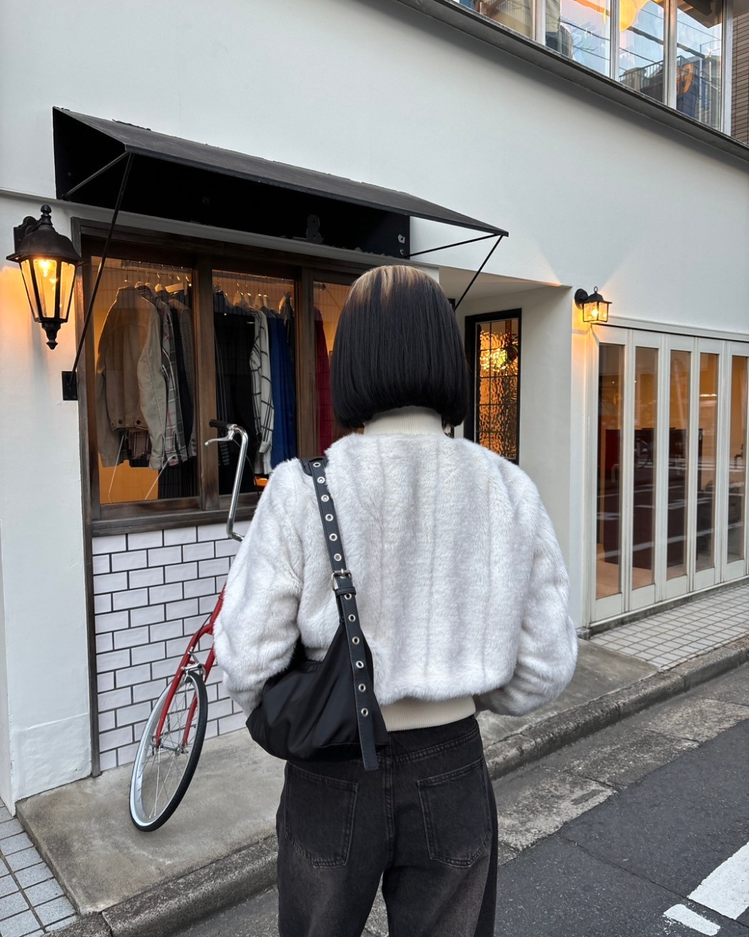 ホワイトハイネックファージャケット KK0022 – YOLO(ヨロ ホワイトハイネックファージャケット KK0022 – YOLO(ヨロ