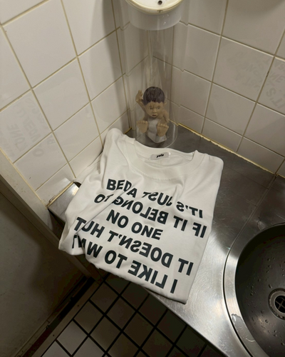 【即納】レタリングプリントTシャツ KM1011