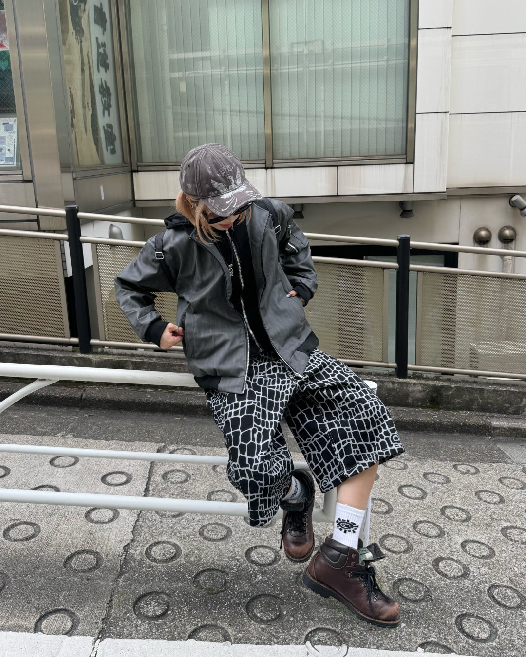 フェイクツーピースブラックジャケット KM1222