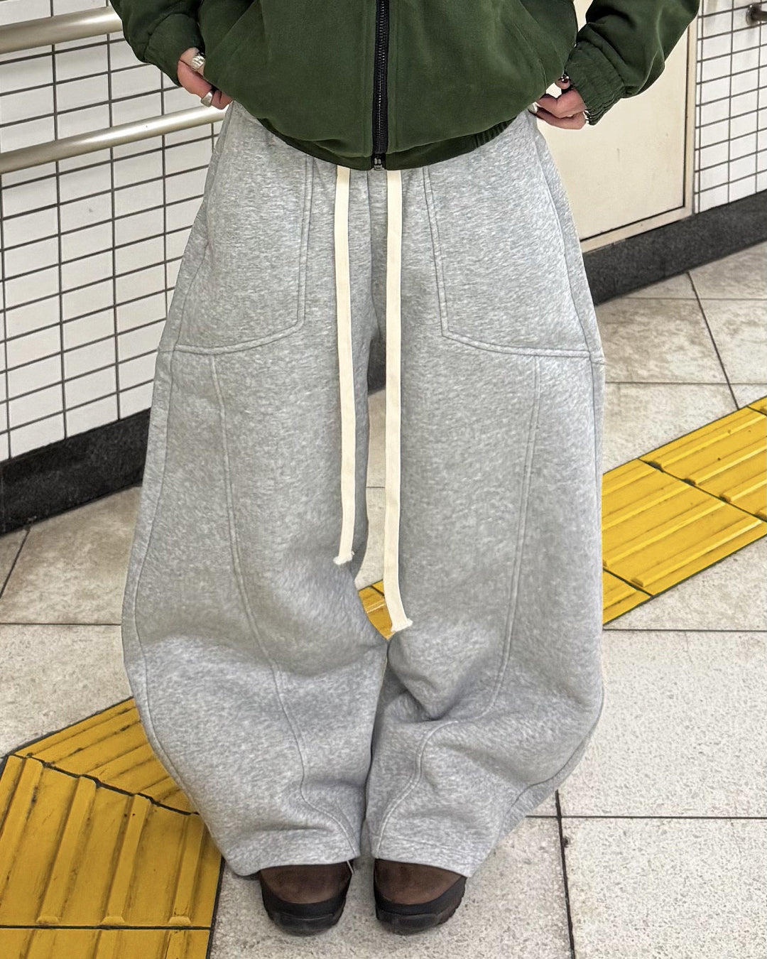 センターラインスウェットパンツ KM1251