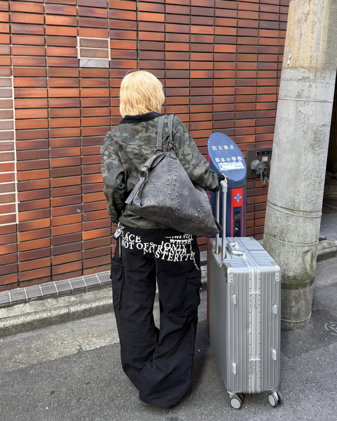 ヒップデザインパンツ KM7002 – YOLO（ヨロ）｜ファッション通販