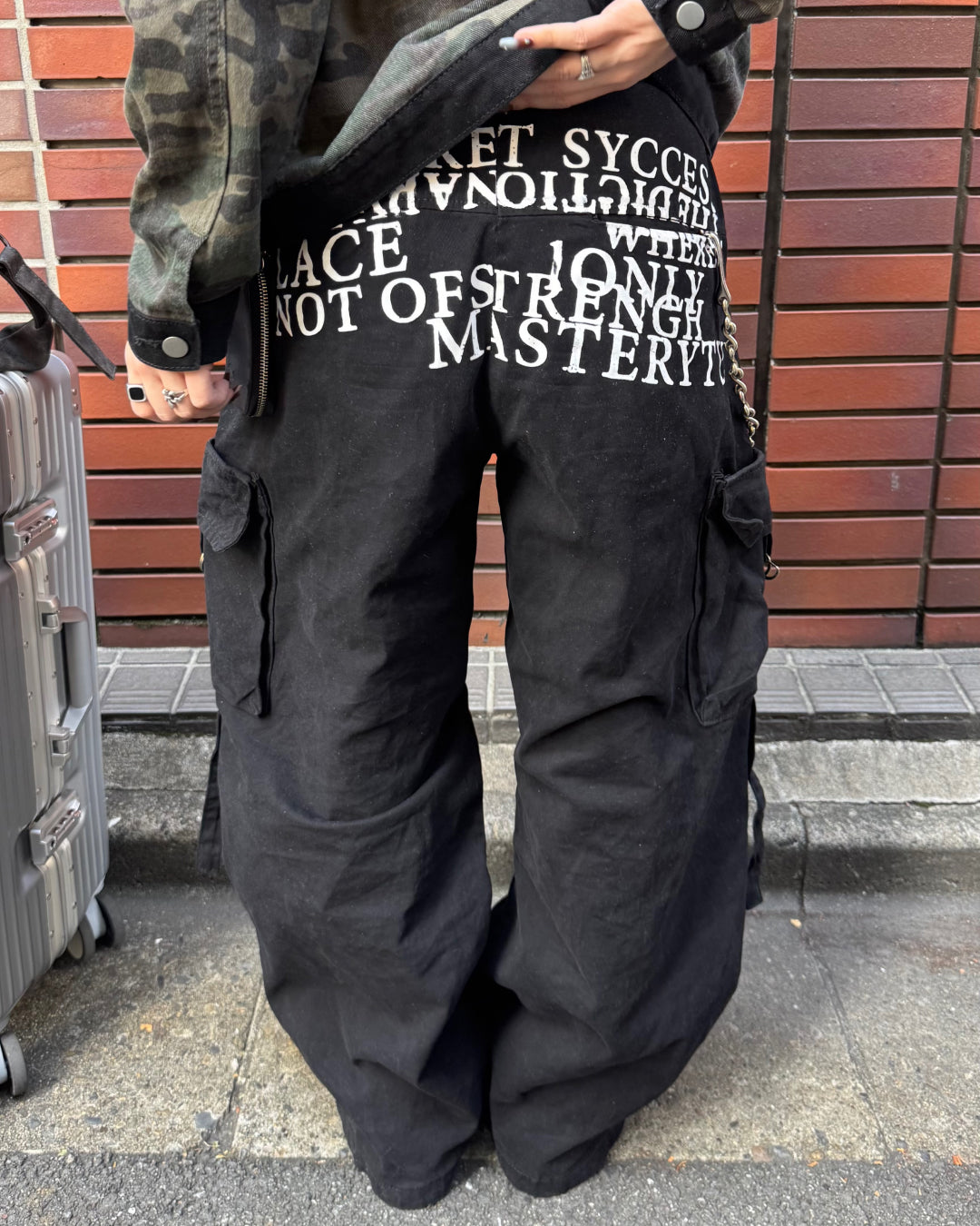ヒップデザインパンツ KM7002
