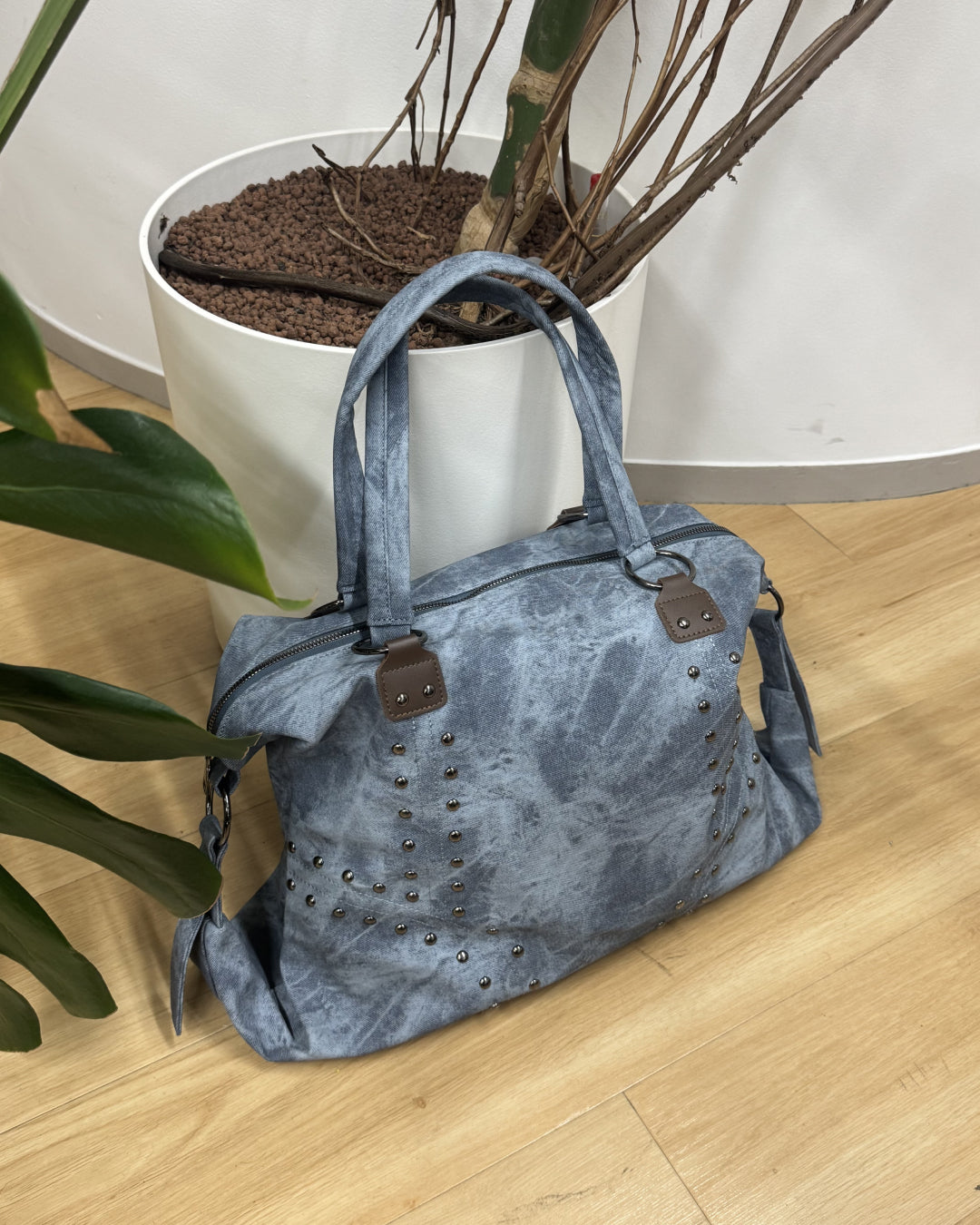 【一部即納】ウォッシュ加工スタッズバッグ KM7004