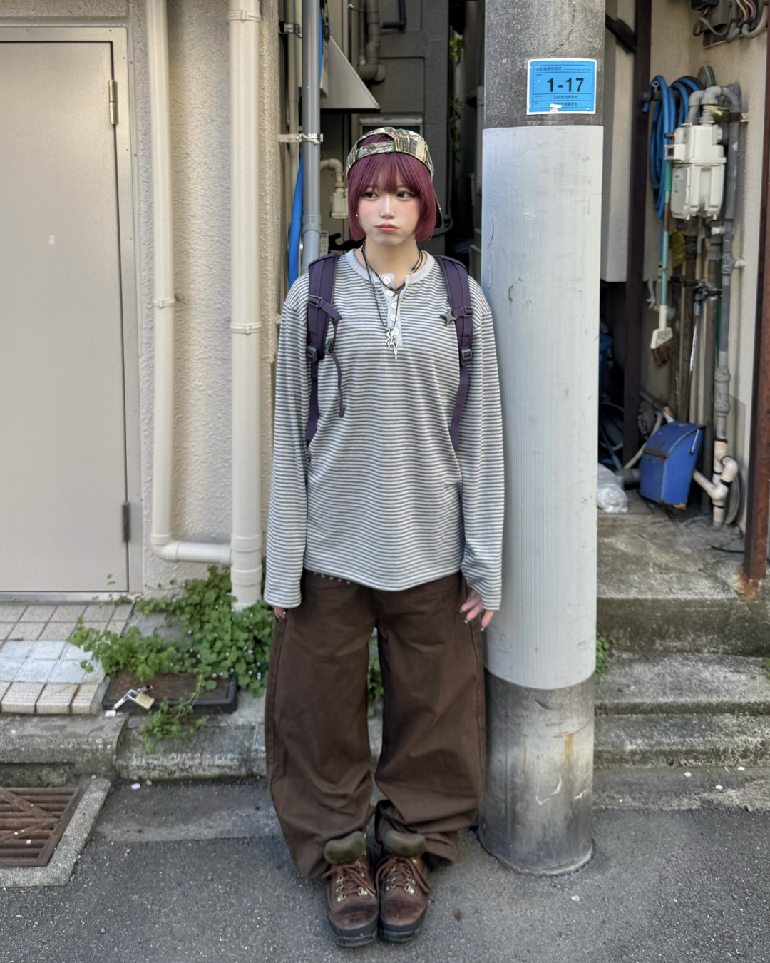 スタッズストレートパンツ KM7044