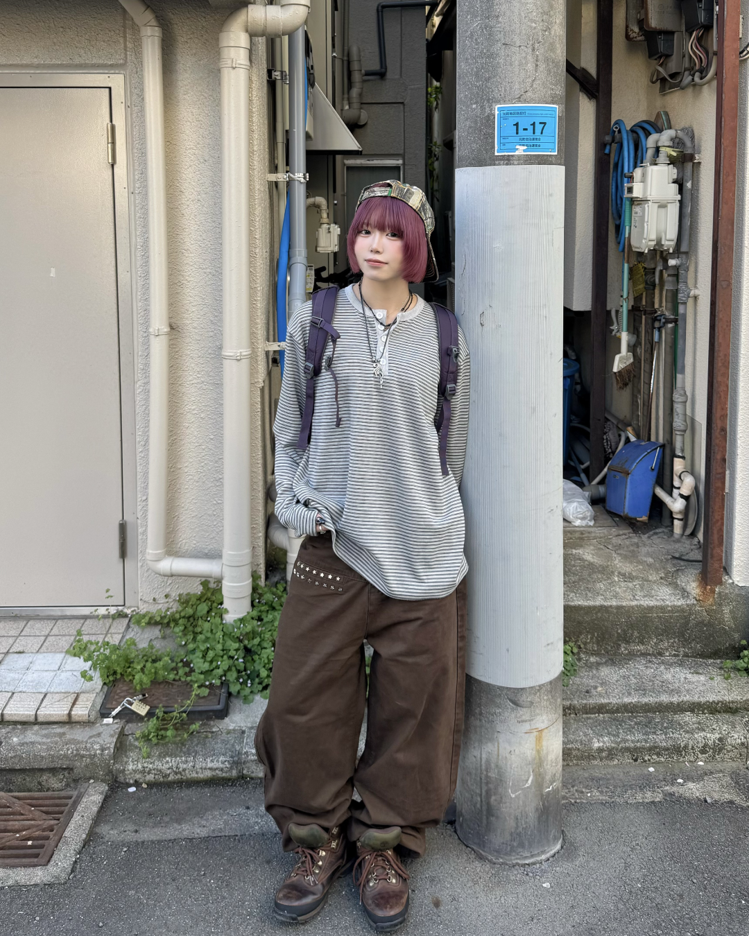 スタッズストレートパンツ KM7044