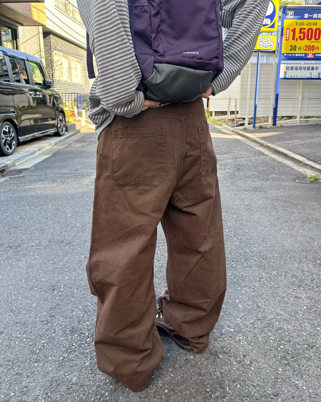 スタッズストレートパンツ KM7044