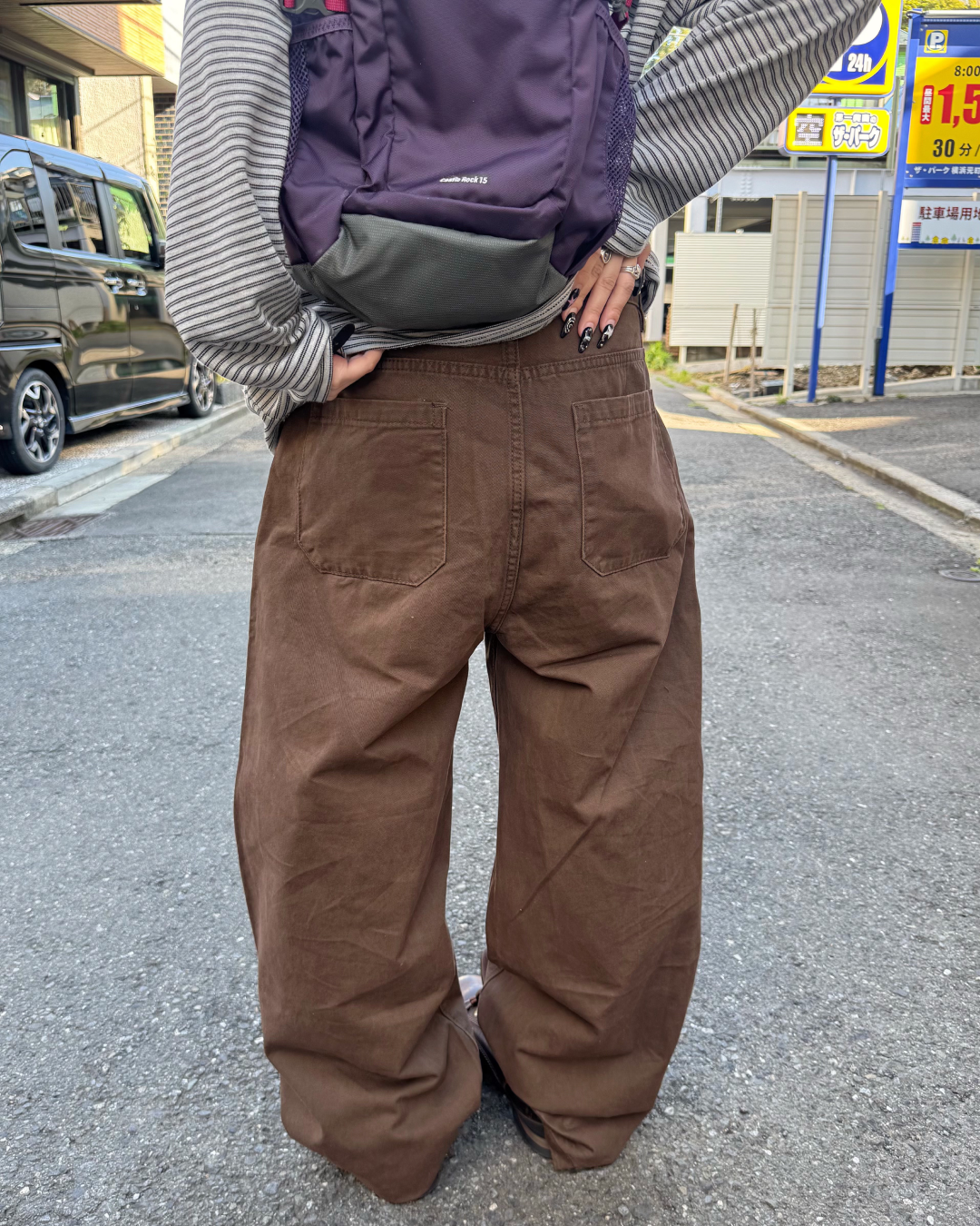 スタッズストレートパンツ KM7044