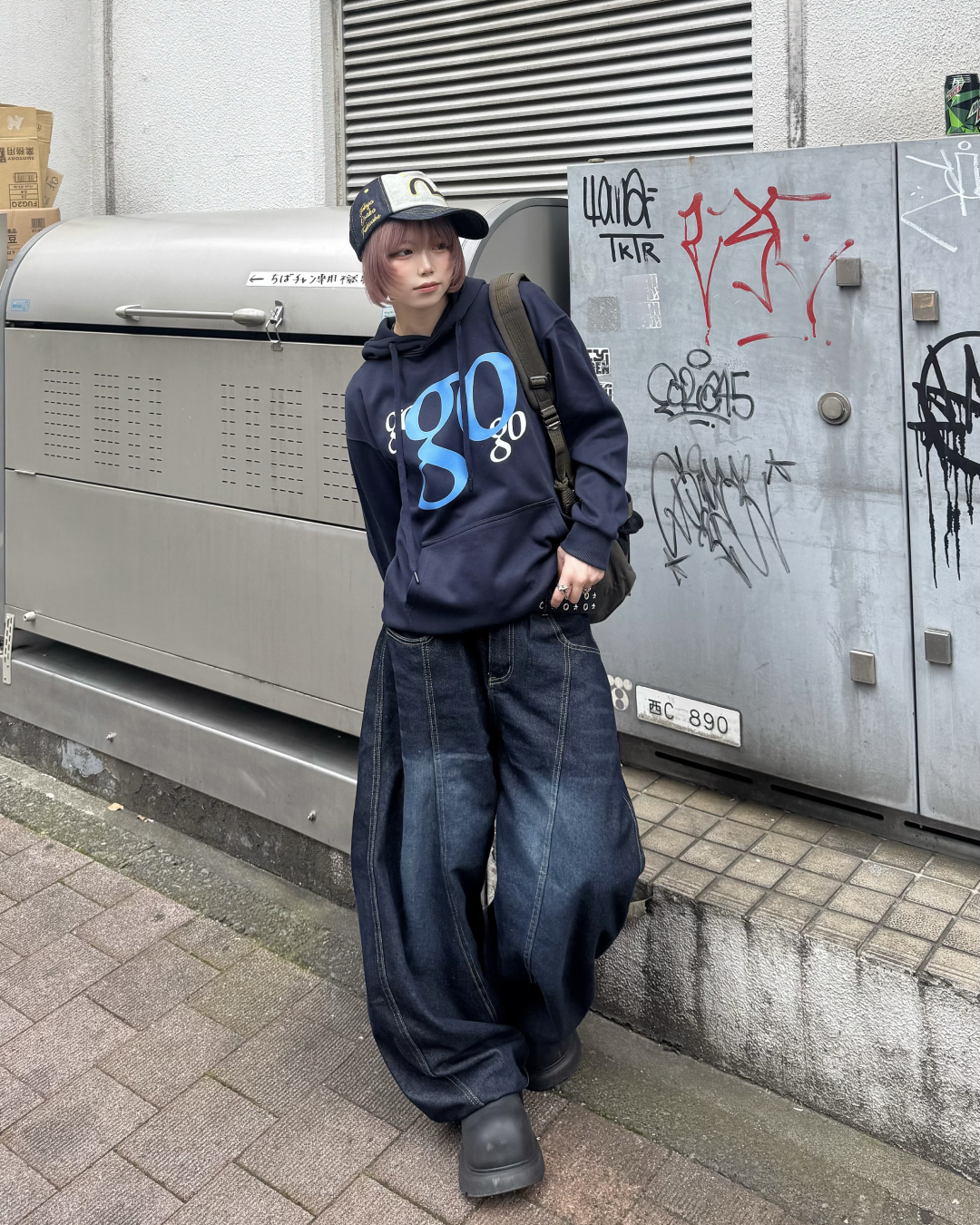 ロゴフードパーカー KM7118