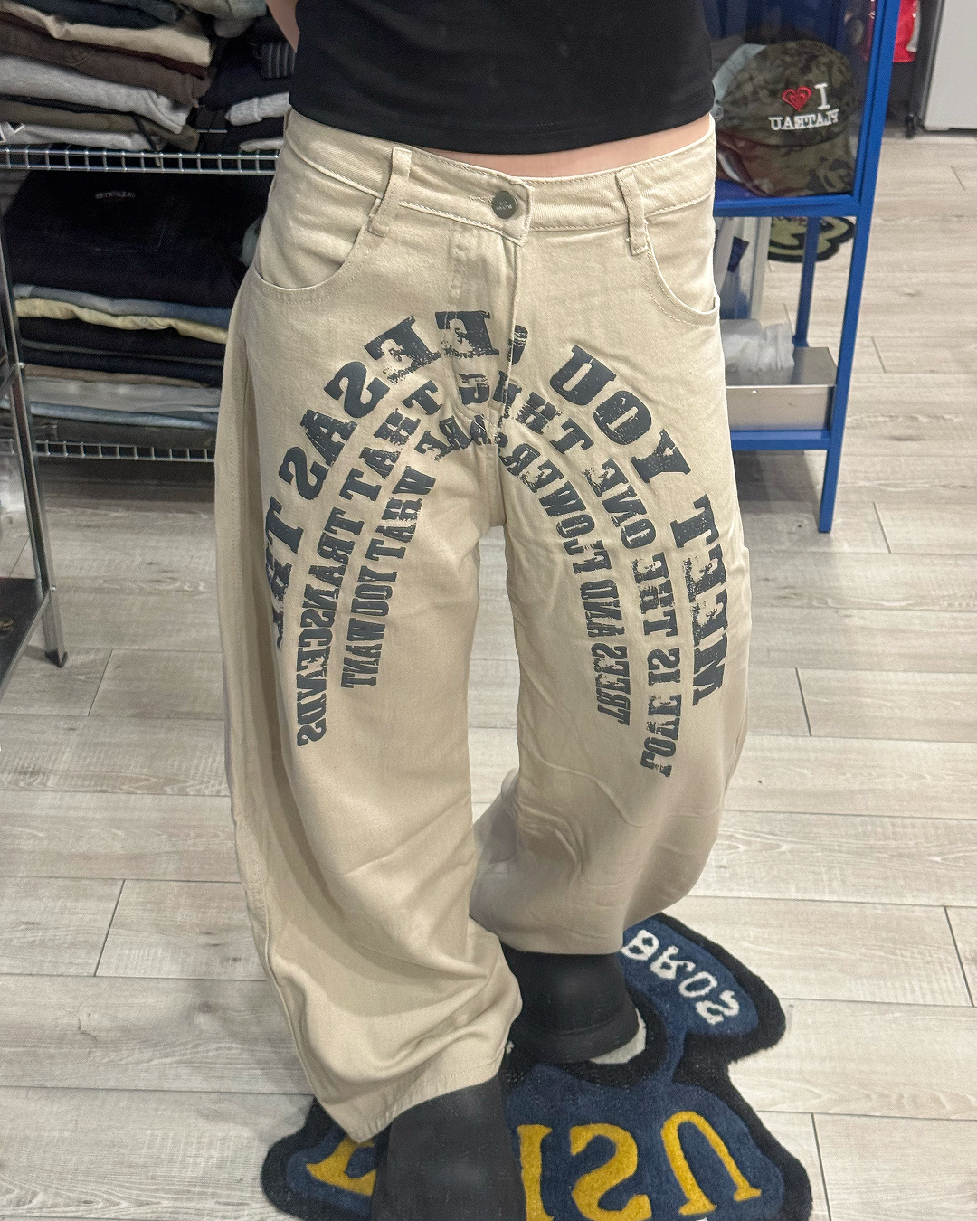 アーチロゴワイドパンツ KM7164