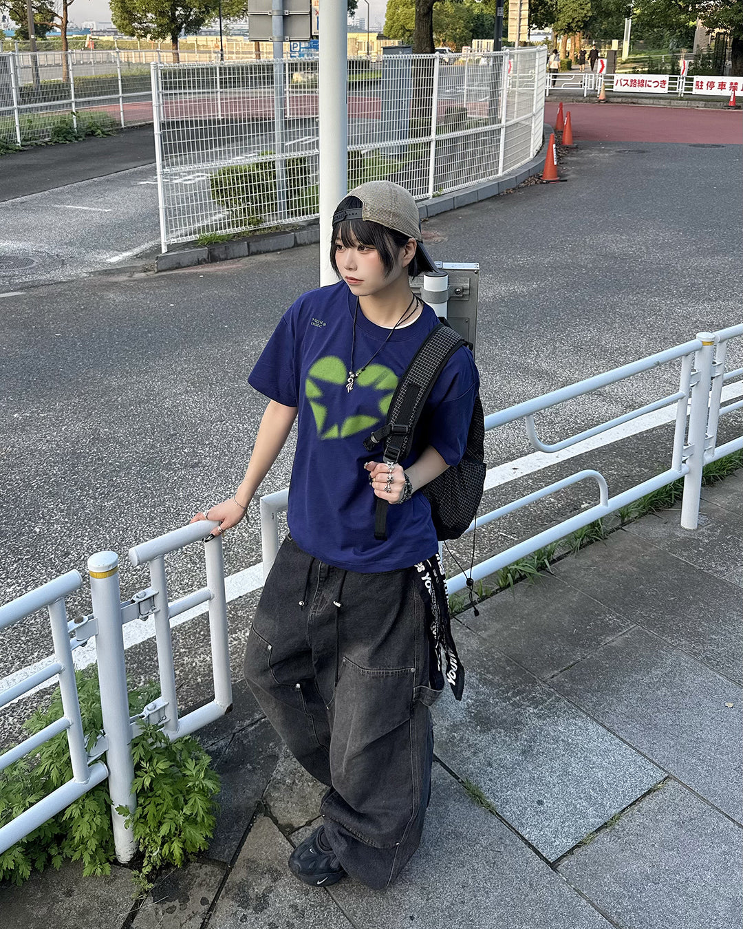 スプレープリントハートロゴ オーバーサイズTシャツ KM7189