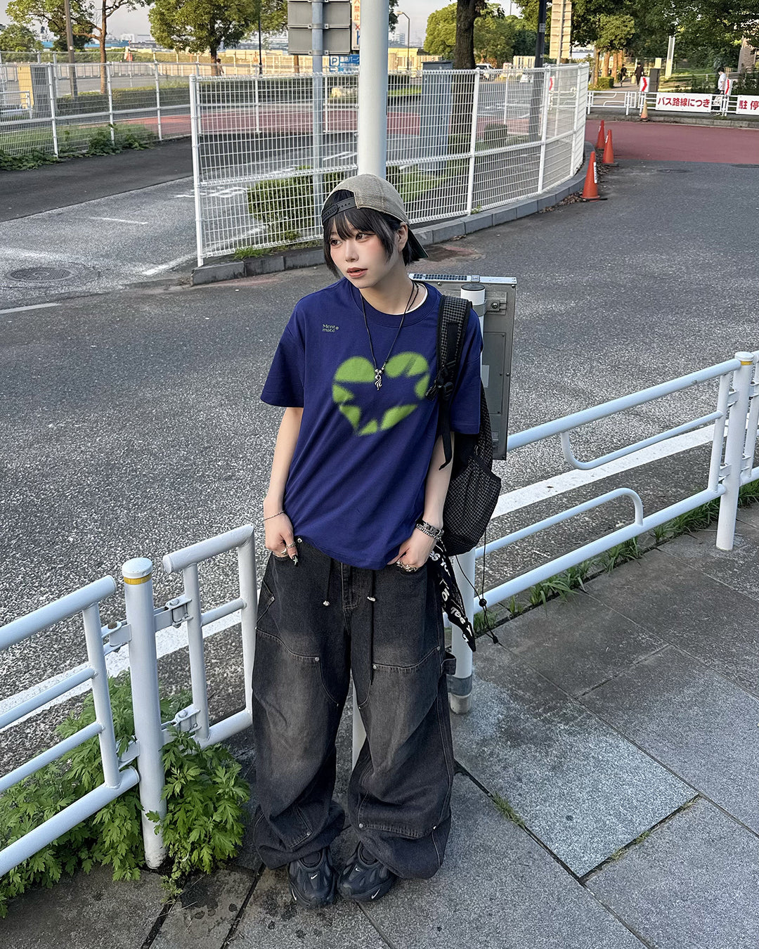 スプレープリントハートロゴ オーバーサイズTシャツ KM7189