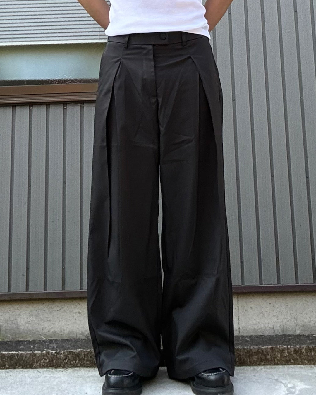 2タックワイドレッグスラックス KN0114