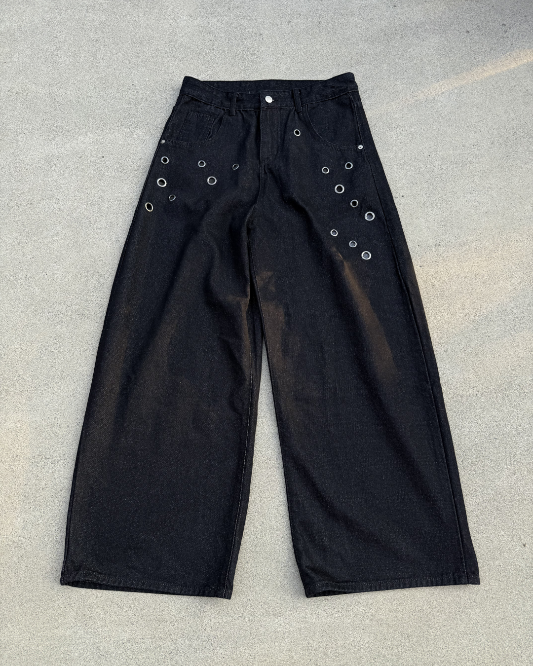 アイレットチェーンワイドバギーパンツ KN0272
