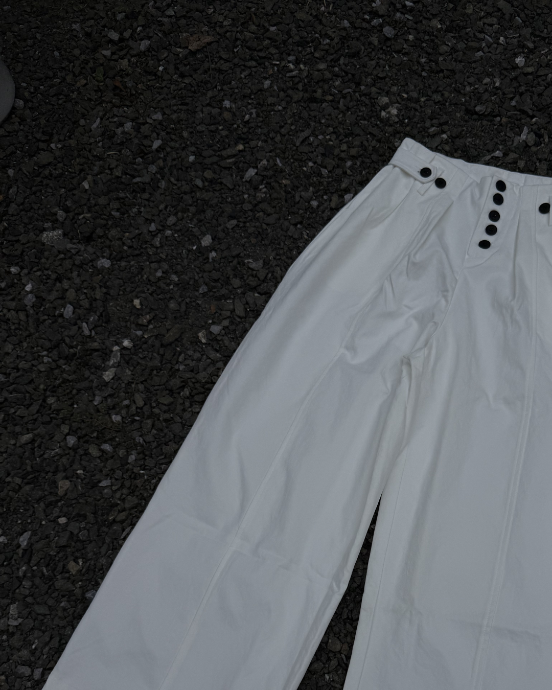 ボタンフライワイドレッグパンツ KN0382