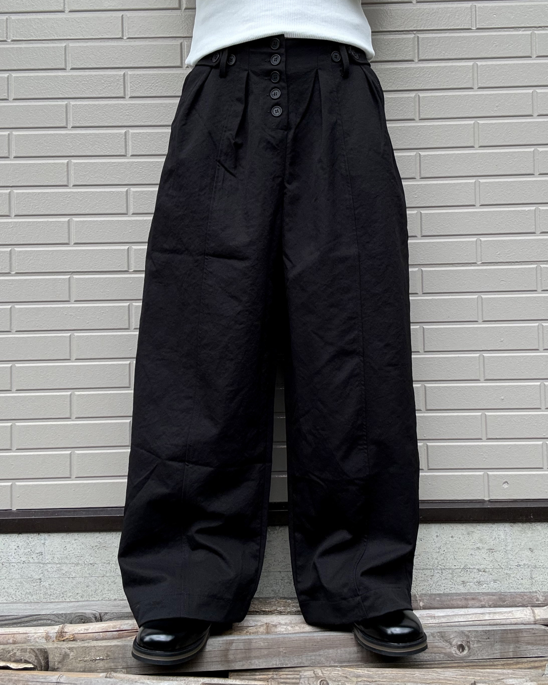 ボタンフライワイドレッグパンツ KN0382