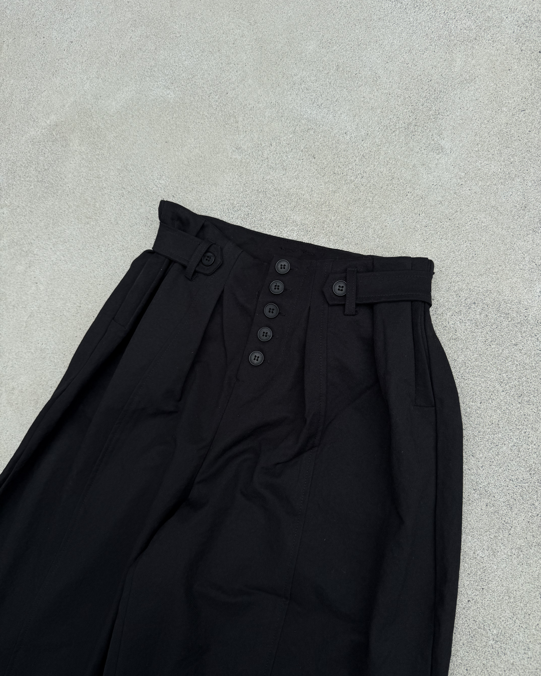 ボタンフライワイドレッグパンツ KN0382