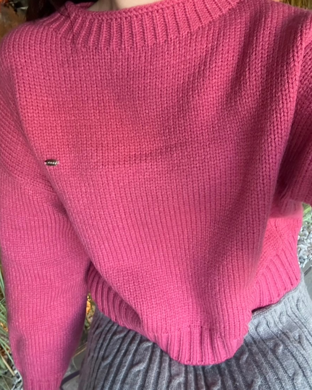 Color logo knit sweater L0057