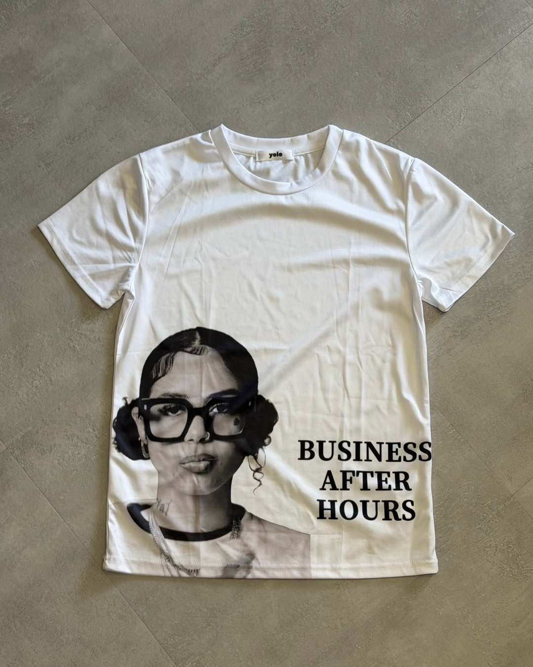 フェイスグラフィックロゴTシャツ MK0009