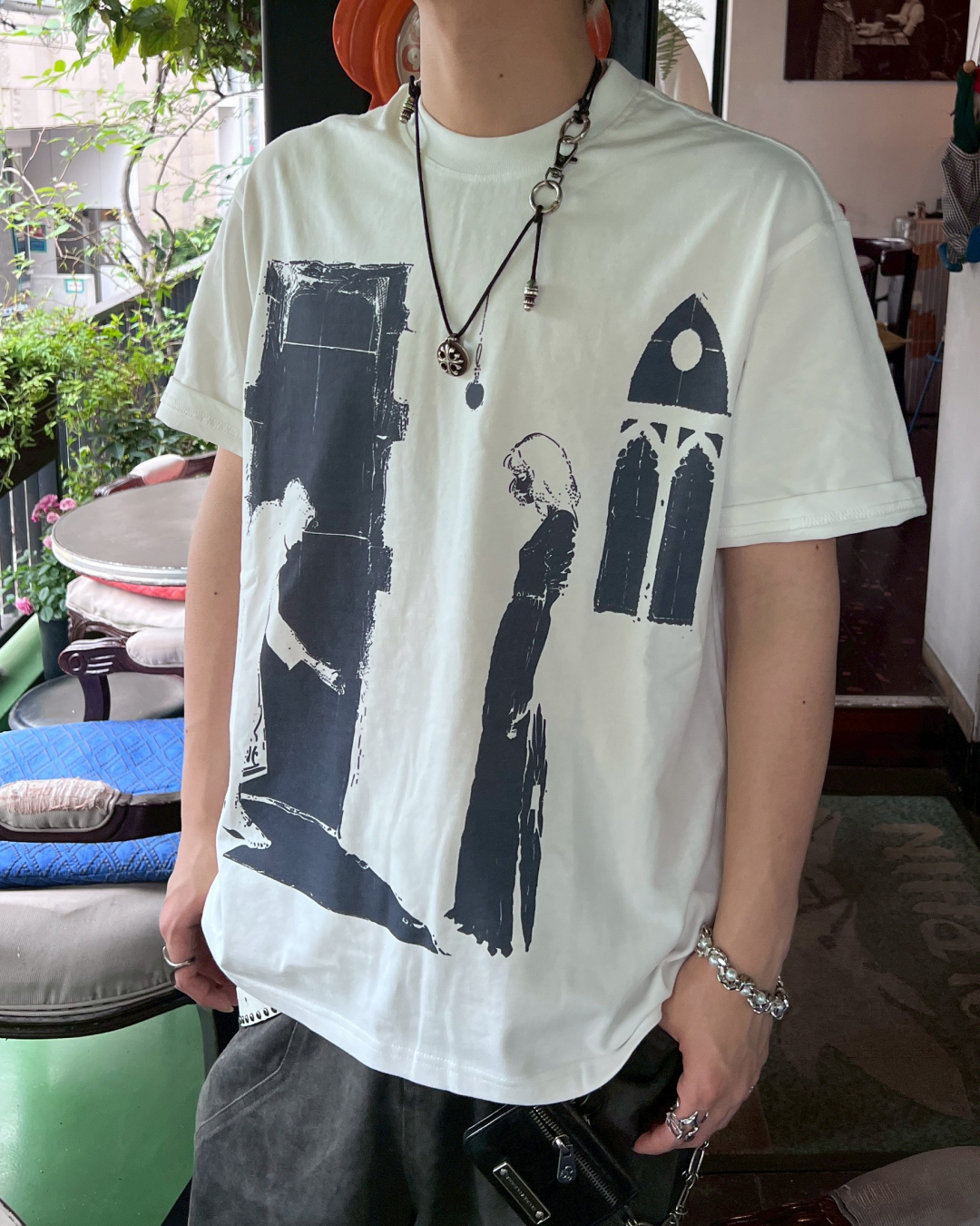ムードグラフィックプリントTシャツMO1042