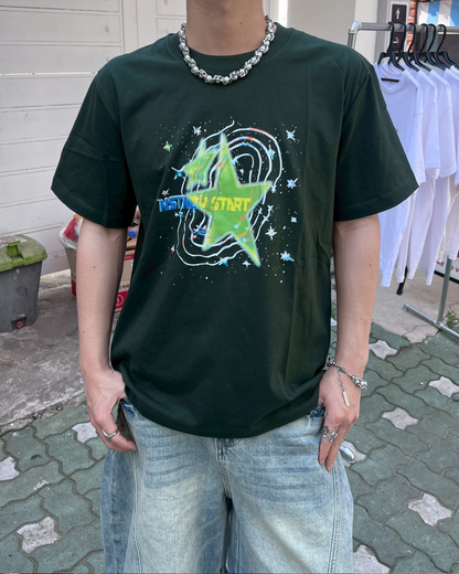 スペースグラフィックTシャツ　MO1061